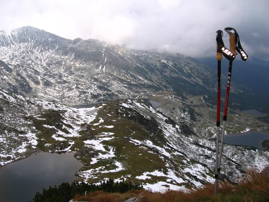 Miniaturka Kije trekkingowe – zdrowotne wsparcie na szlaku