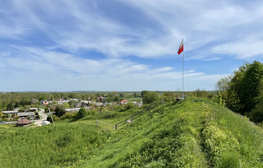 Miniaturka Pieszo po gminie Sułów - natura z historią w tle
